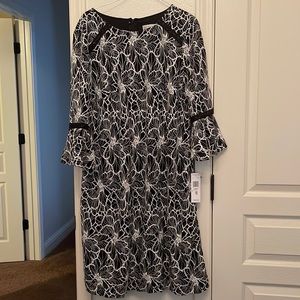 SANDRA DARREN dress Black and white lace. Size 16 NWT
